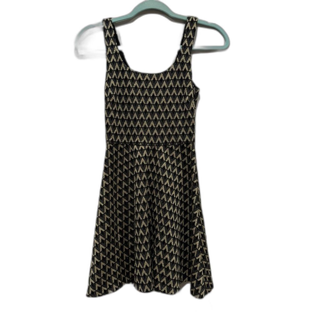 Love...ady Dress Fit & Flare Black Gold Party Event Sleeveless Womens sz XS